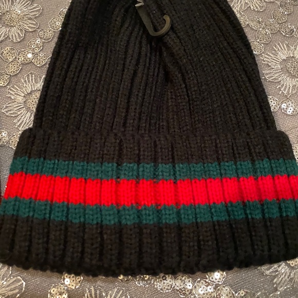 Green red stripe fashion design winter hats - Picture 4 of 6